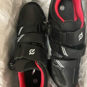 Peloton cycling shoes size 39